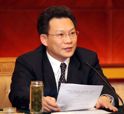 内蒙古自治区党委常委、自治区政府副主席潘逸阳