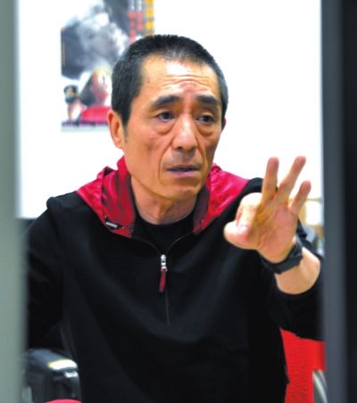 张艺谋公开致歉:我们东躲西藏像超生游击队