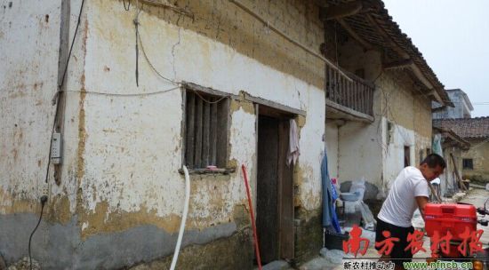 广东清远新农村示范点已验收41套房 九成有裂缝