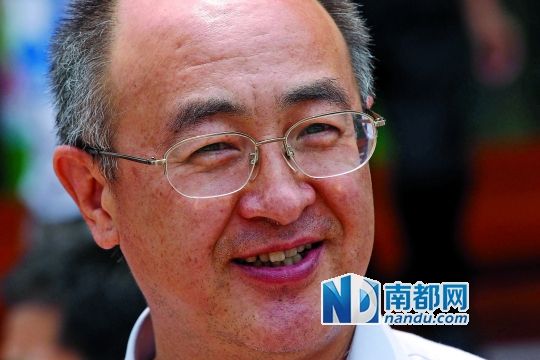 昨日上午，深圳少儿图书馆，厦门市规划局局长赵燕菁演讲《土地财政压力下的城市发展》。