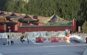 沈阳故宫门前