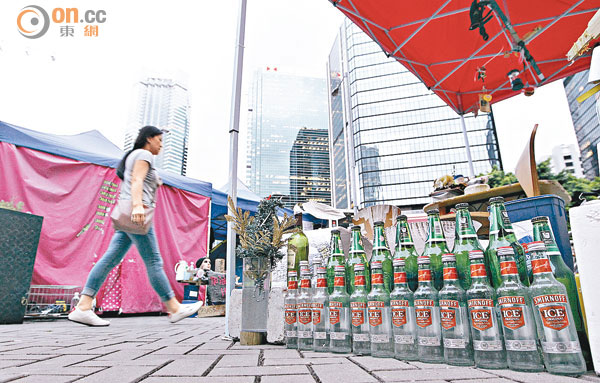 香港反对派立法会外扎营 设武器站图谋再占中(图)