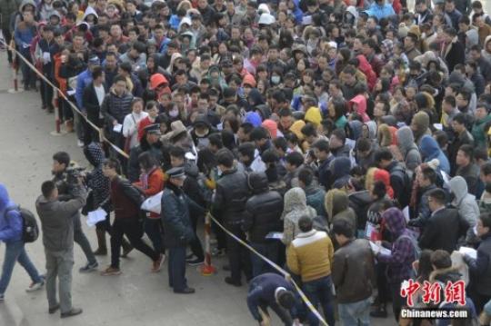 46万人弃考就能断言“国考”遇冷了吗
