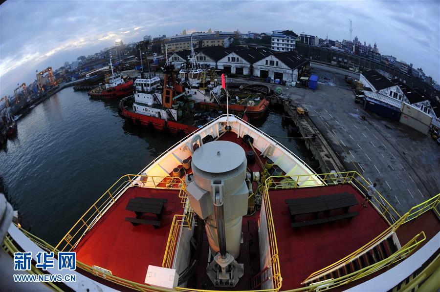 “决心”号整装待发准备打穿地球壳幔边界