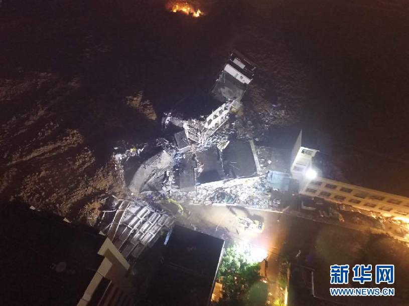 航拍深圳山体滑坡事故现场