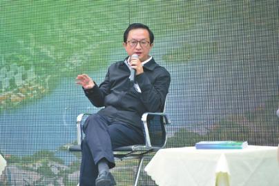成都环保局局长谈雾霾：看网上评论，容易纠结