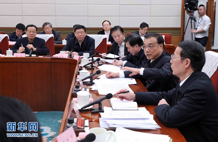 李克强:全面推开营改增 减轻企业税负