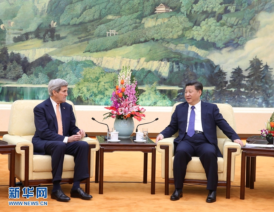 习近平会见美国国务卿克里