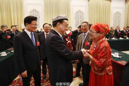 李克强参加新疆代表团审议