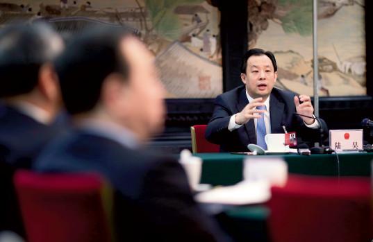 龙煤欠薪背后：一年亏损60亿 政府曾1次30亿救急