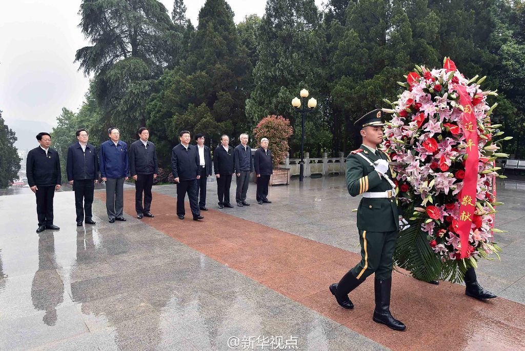 习近平考察安徽金寨:扶贫机制要进一步完善兜底措施