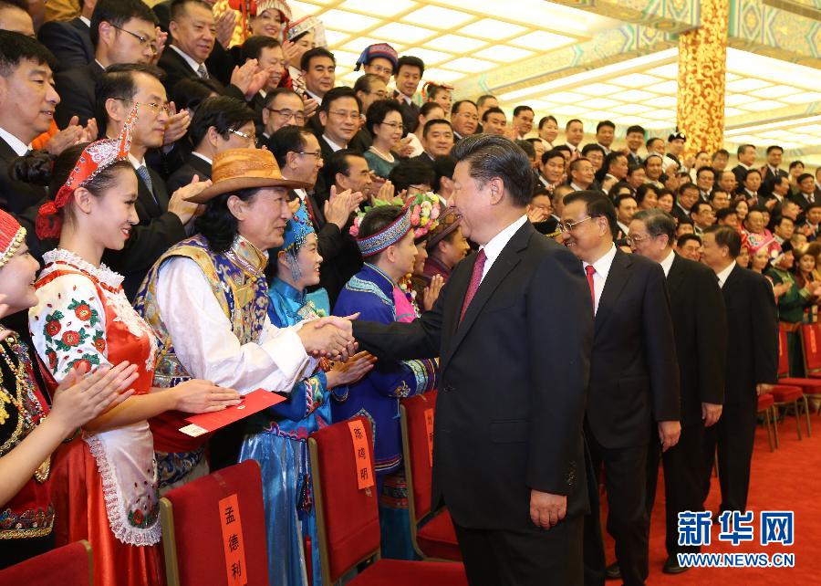 习近平等观少数民族文艺会演开幕晚会
