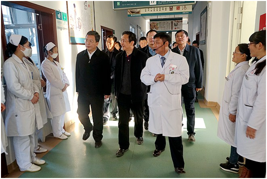 中心主任范贤生随同农工党中央调研组赴会泽县调研