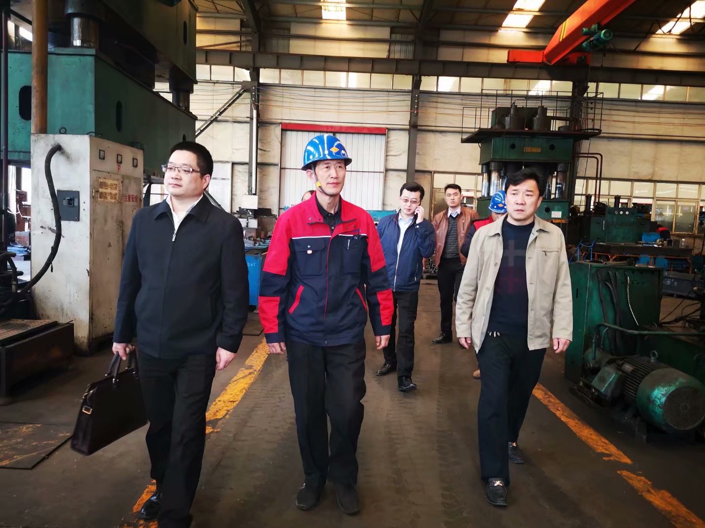 现代中心领导一行赴山东济南商河县考察经济发展情况