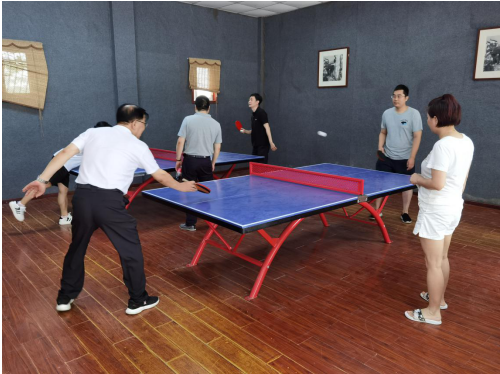 北京现代城市发展研究中心开展主题党日活动实地学习党史
