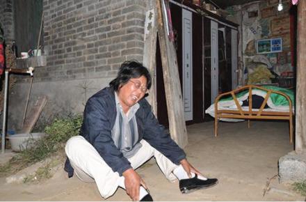 河南西华强征耕地建养鸡场 村民被逼服毒身亡